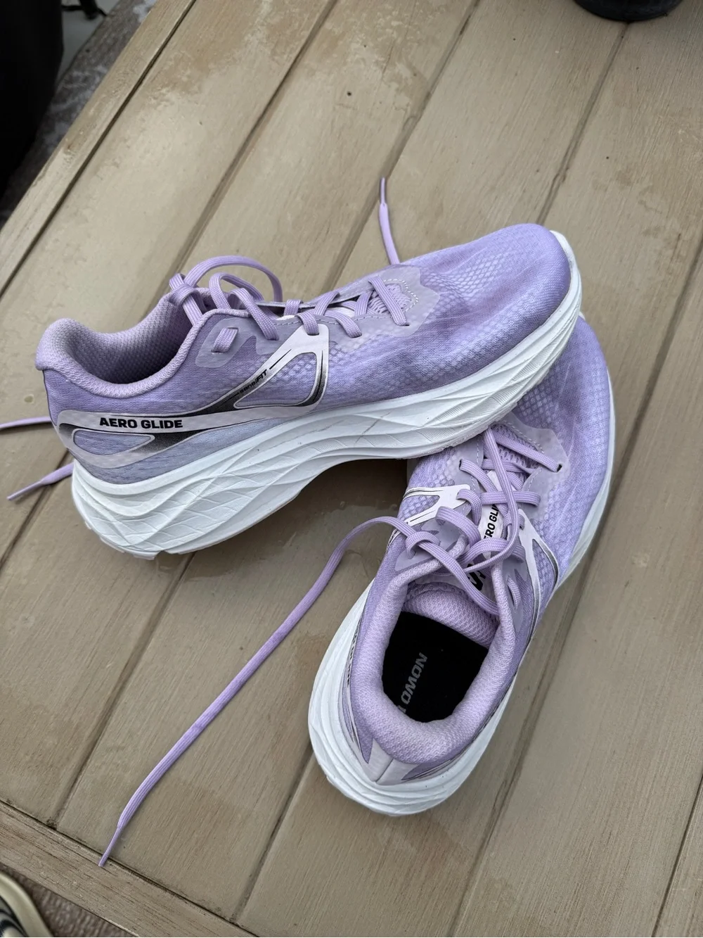 Salomon Aero Glide Women’s Athletic Shoes in Lavender